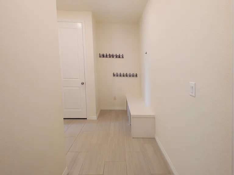17622 Drake St — Photo 13