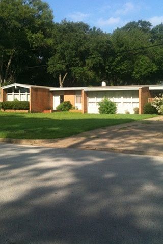 1st image of 209 S Club Dr