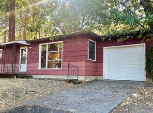 2665 Old Military Rd, Central Point, OR 97502