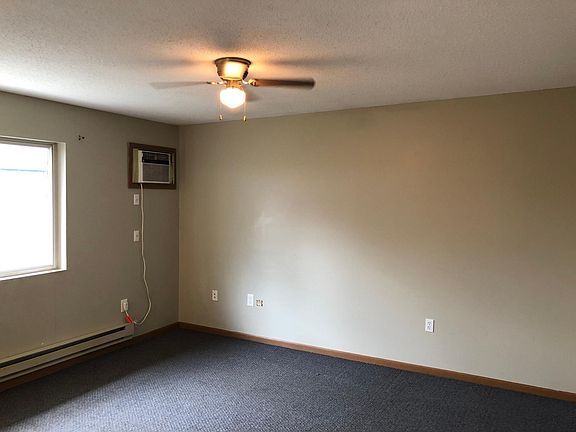 5th image of 1323 Caledonia St