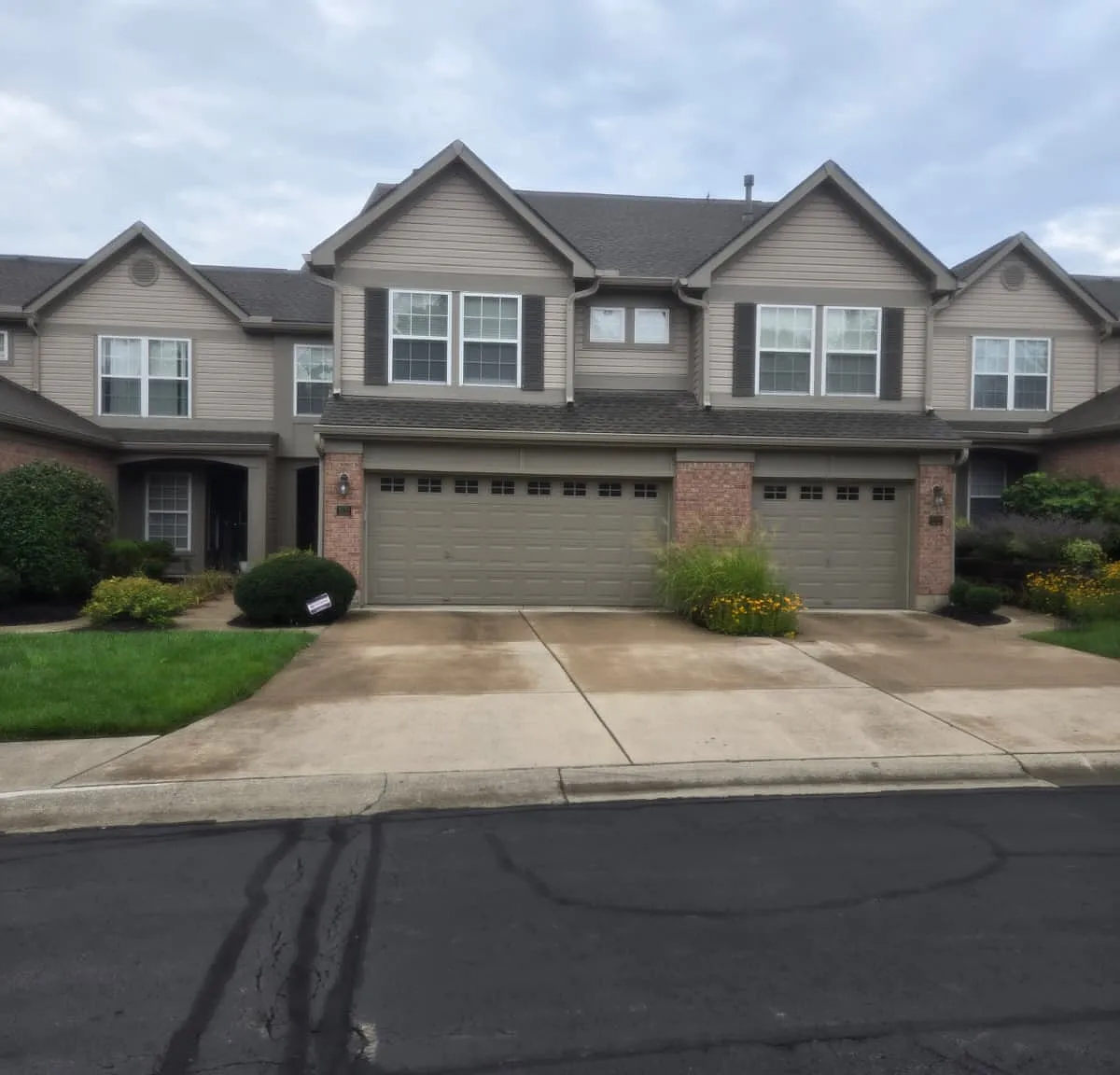 3 bed, 2.5 bath, 1600 sqft, $2,500 — Photo 1