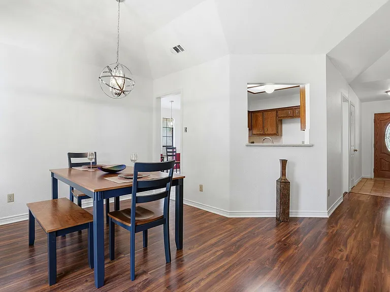 306 Woodstone Dr — Photo 22