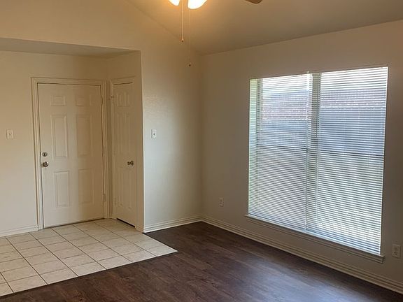 5th image of 393 Gavins Way