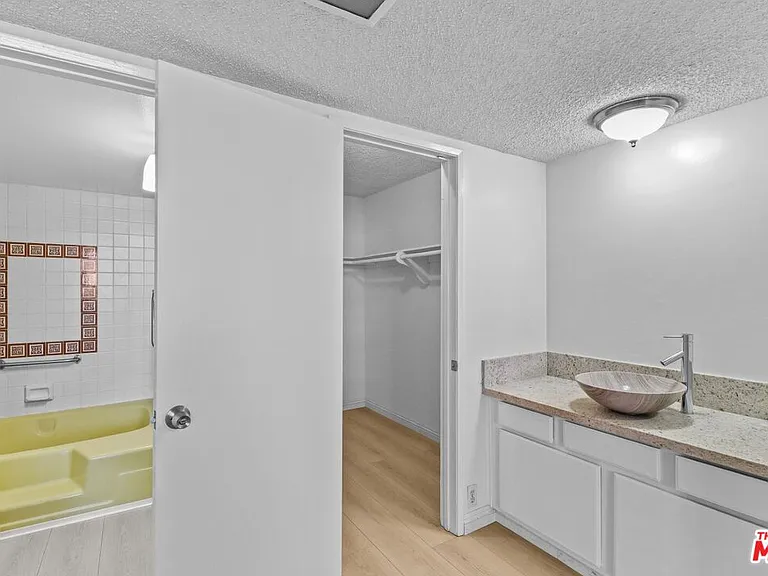 10535 Wilshire Blvd #603 — Photo 34