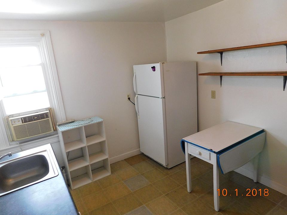2nd image of 237 Green St #2