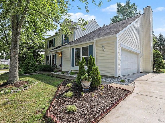 3rd image of 1809 Poppleton Dr