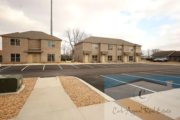 1702 Bittle St #B — Photo 2