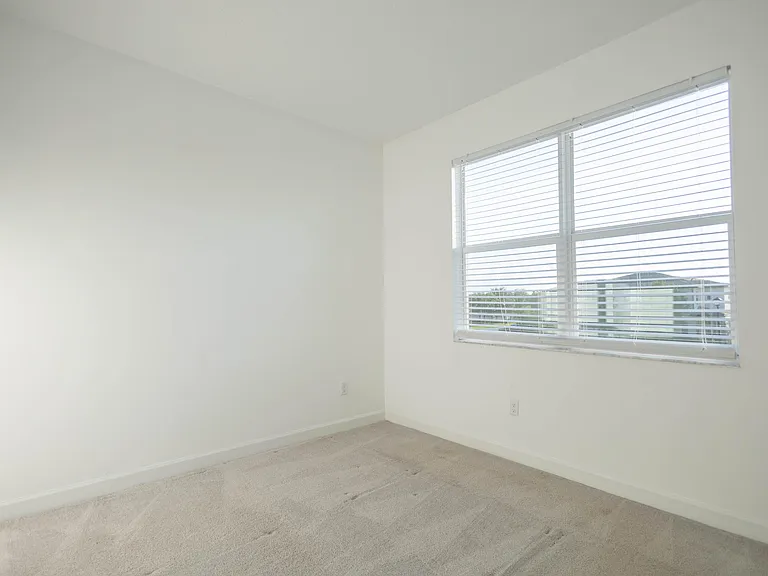 4985 Navali Dr — Photo 10