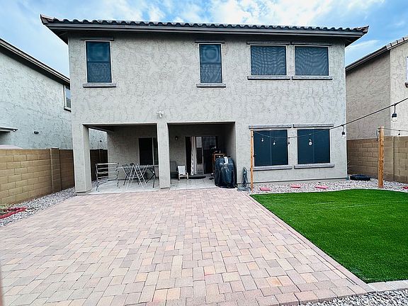 2nd image of 2021 W Marconi Ave