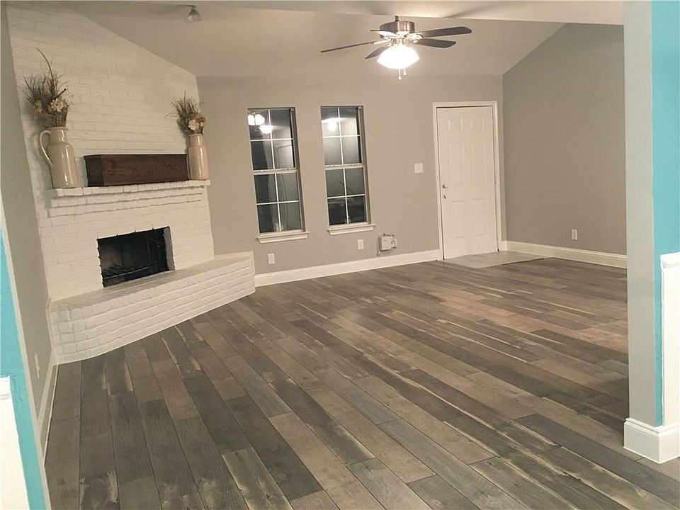 1st image of 715 Diane Cir