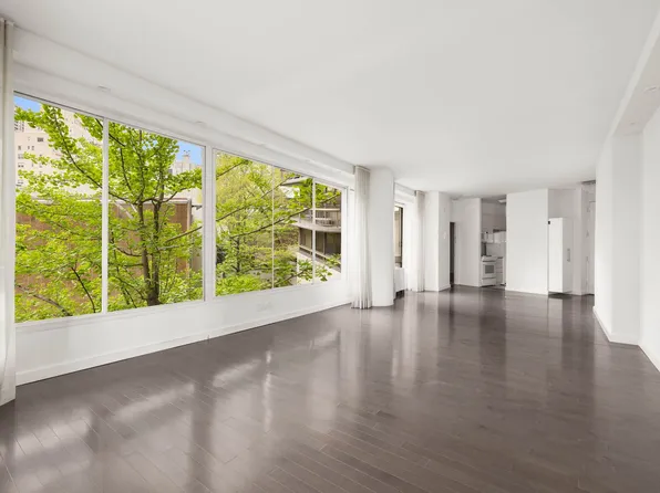 167 East 61st Street image 1 of 10