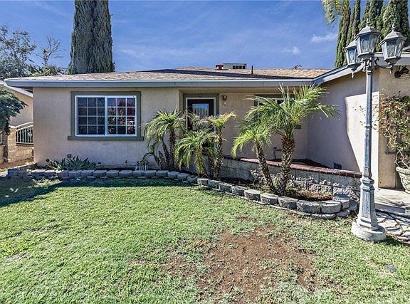 4th image of 25067 Saint Christopher Ln