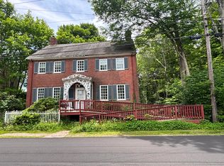 16 Lee St, Wiscasset, ME 04578