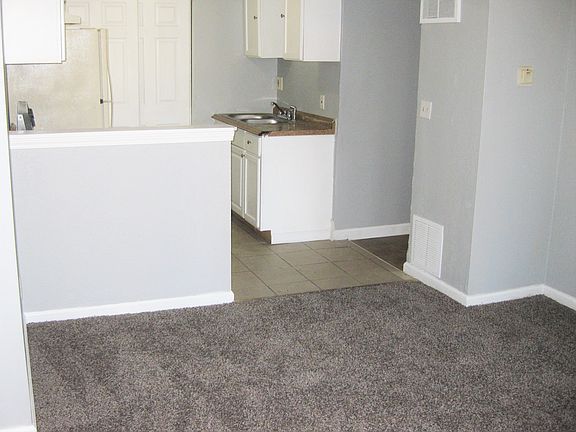 5th image of 1427-B Oakley Ave