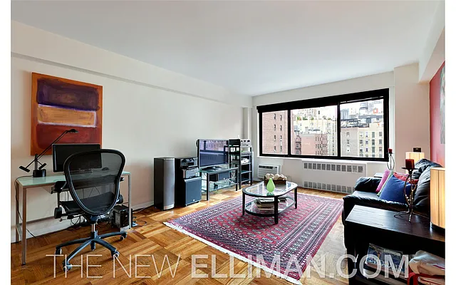 Sold by Douglas Elliman | media 24