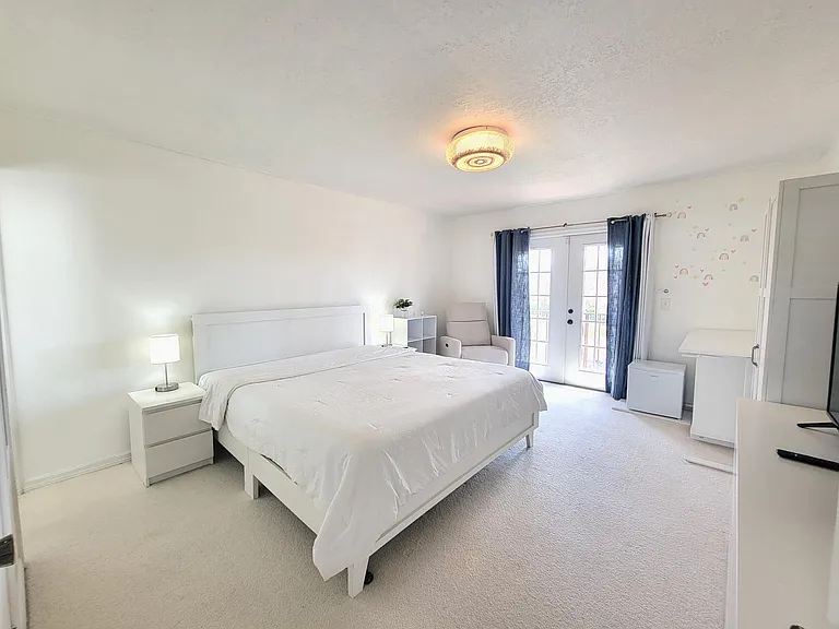13465 Fountain View Blvd — Photo 32