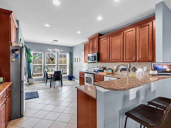 5th image of 1005 Elysium Ct.