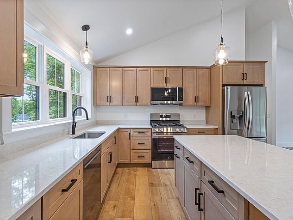 3rd image of 52 Jordan Heights Road