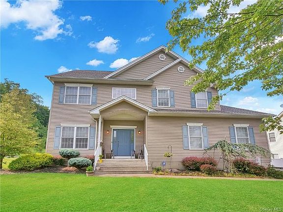 2nd image of 2728 Colonial Dr