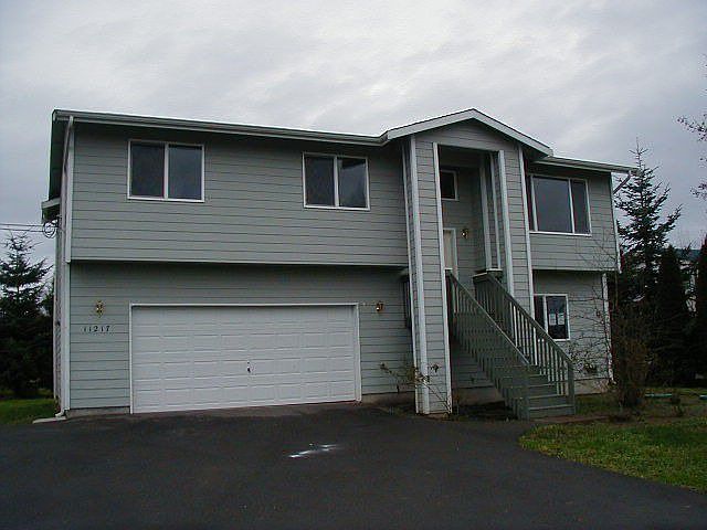***Complete info about this home or schedule a showing at 425-780-7878***