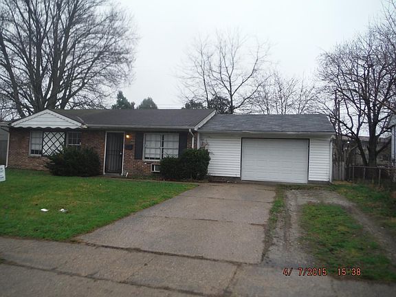 2nd image of 5619 Gateway Dr