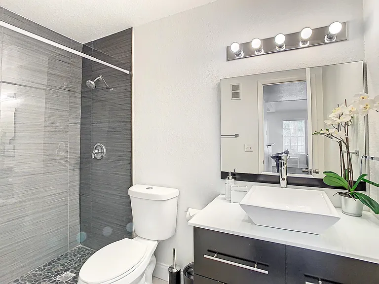 11532 Westwood Blvd #828 — Photo 22