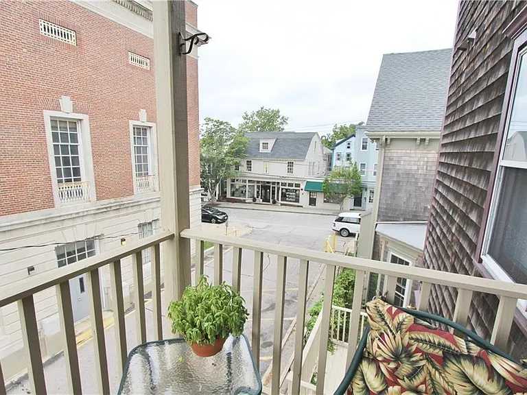 31 1/2 Franklin St #2 — Photo 19