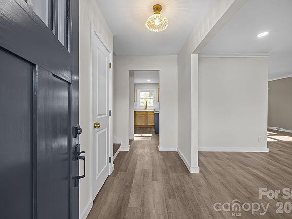 5th image of 5324 Cheval Pl