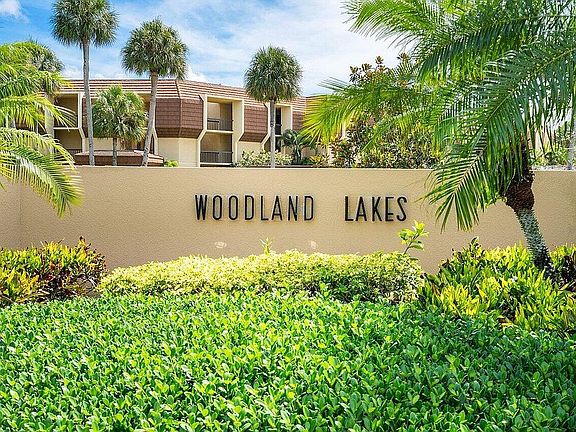 3rd image of 5380 Woodland Lakes Dr APT 217