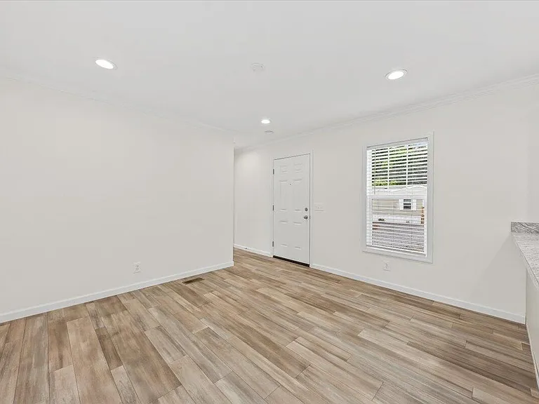 1156 Russell Dr #30 — Photo 11