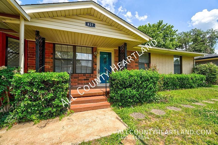 1st image of 817 Stahl Dr