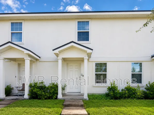 8498 McGirts Village Ln, Jacksonville, FL 32210