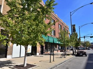 1906 W Montrose Ave #3, Chicago, IL 60613