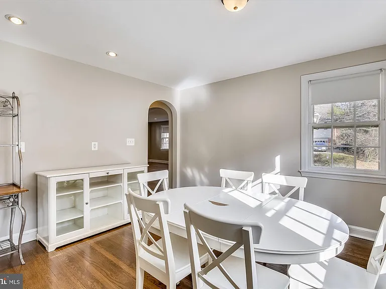 10202 Frederick Ave — Photo 16