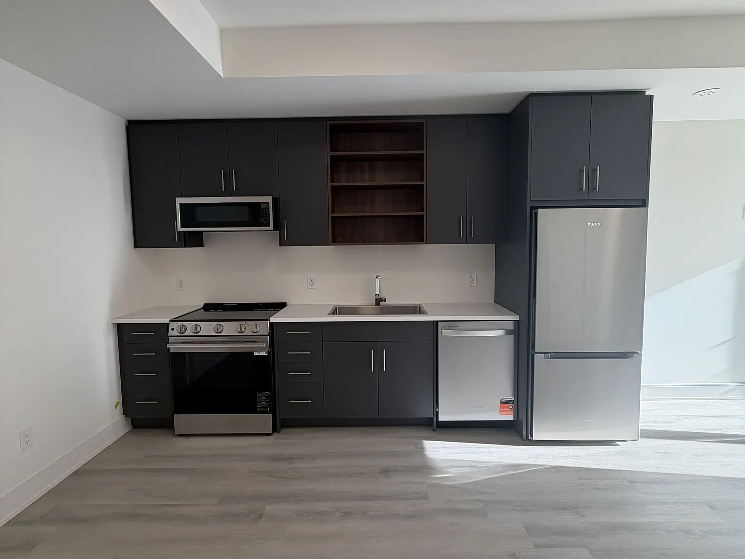 1 bed, $1,950 — Photo 4