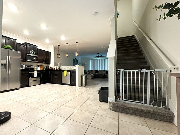 2nd image of 3689 Plainview Dr