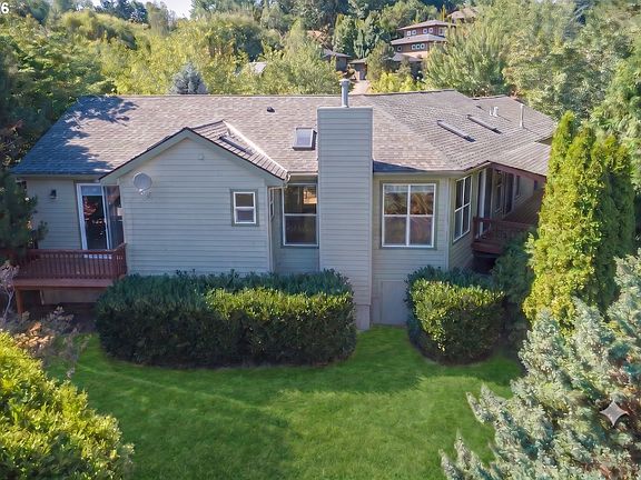 4th image of 556 Forestview Dr