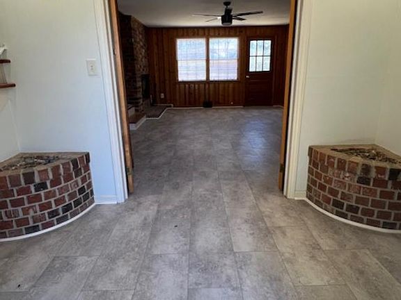 4th image of 4169 Bluff Rd