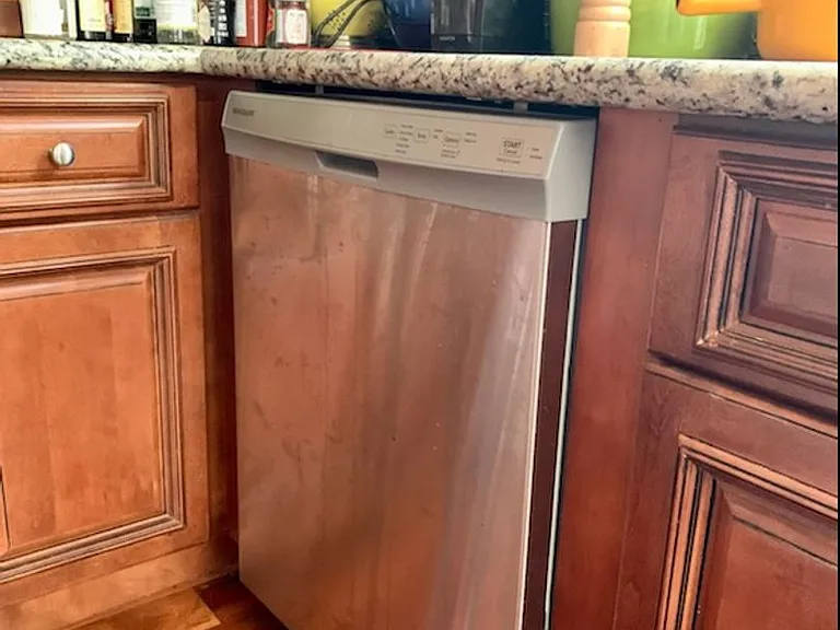3812 Cabinet Way — Photo 3