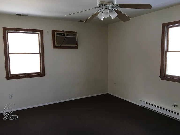 17 Kiel Ave — Photo 10