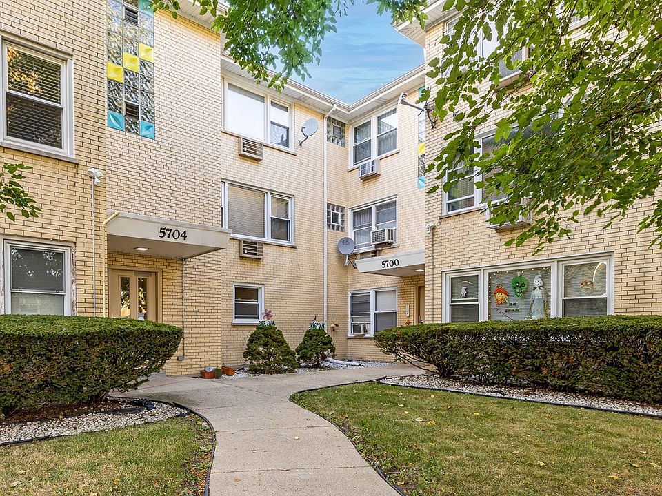 1st image of 5700 W Montrose Ave #3B