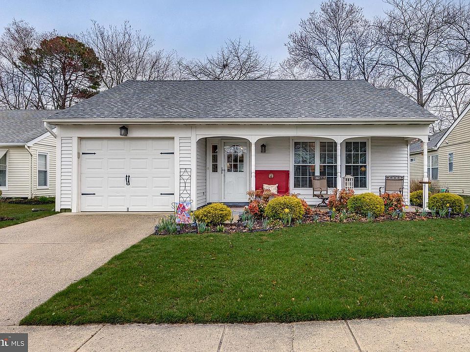 1st image of 32 Cotherstone Dr
