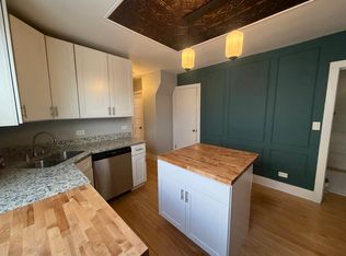 3342 N Whipple St APT 2, Chicago, IL