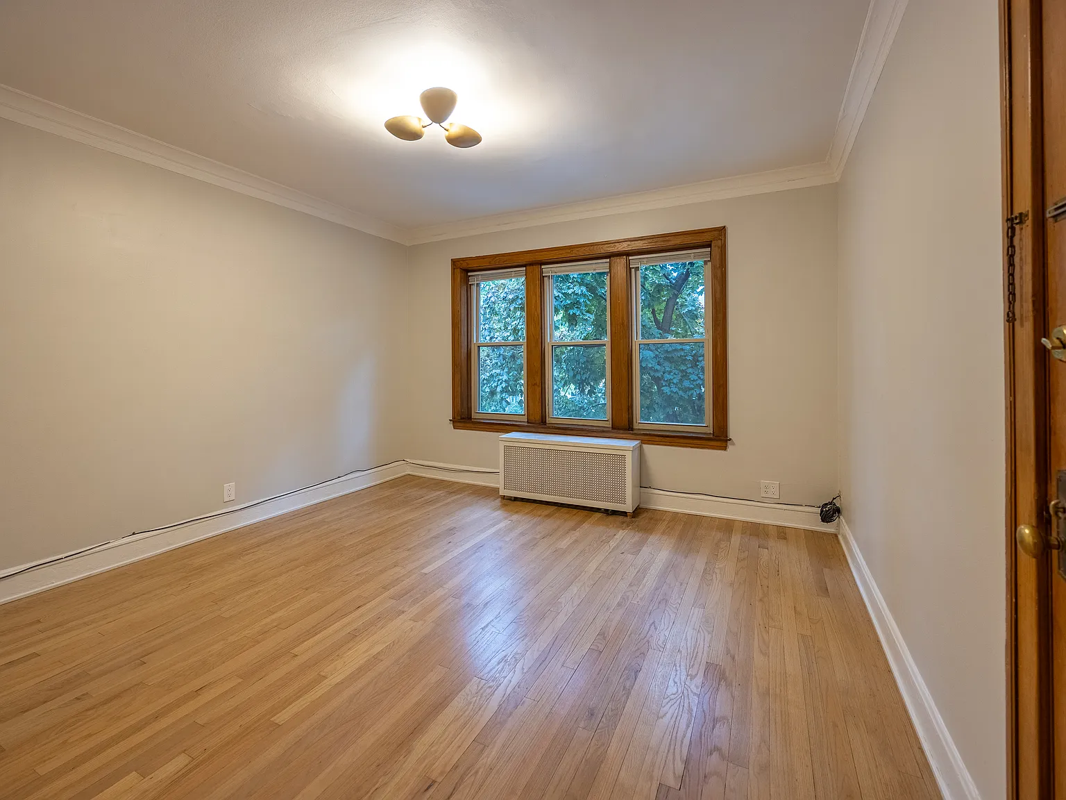 1 bed, 1000 sqft, $1,600 — Photo 4