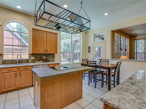 5th image of 1393 Oak Hill Cir