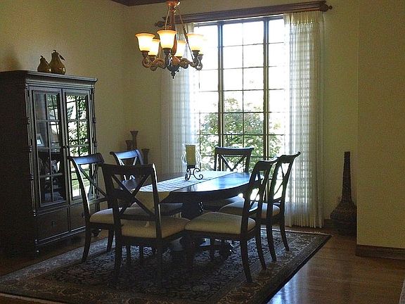 Formal Dining