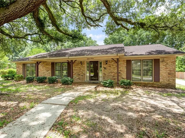 1816 Burntwood Dr W, Mobile, AL 36609