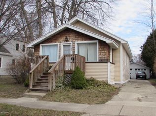 1102 W Dale Ave, Muskegon, MI 49441
