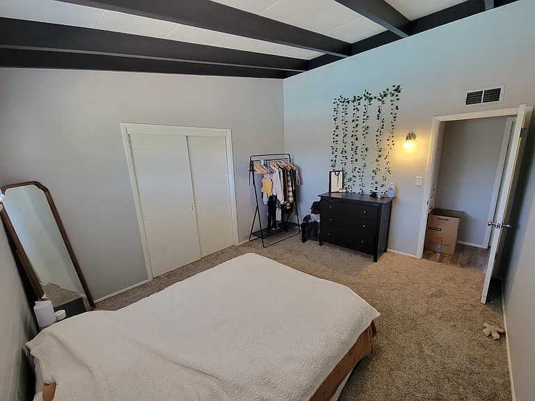 909 E Marlette Ave #3 — Photo 9