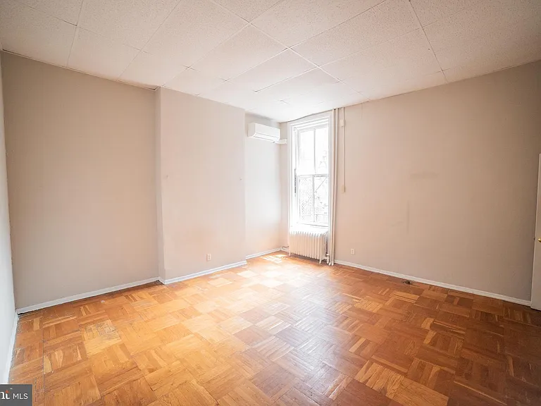 2116 Walnut St #2F — Photo 9
